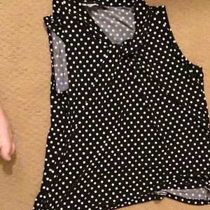 Sleeveless polka dot shirt